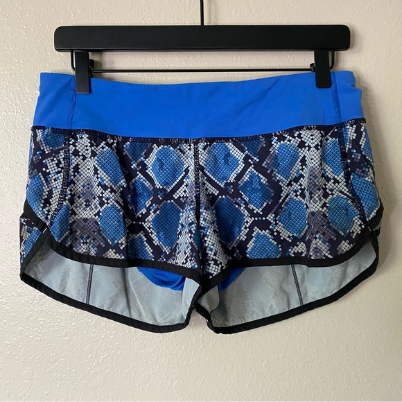 Lululemon Snakeskin Speed Up Shorts - Picture 1 of 5
